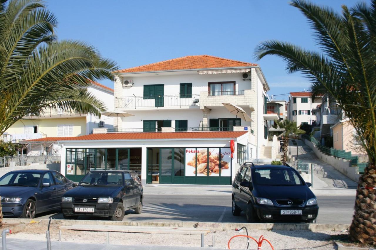 Apartments By The Sea Okrug Gornji, Ciovo - 6067 Trogir Exterior foto